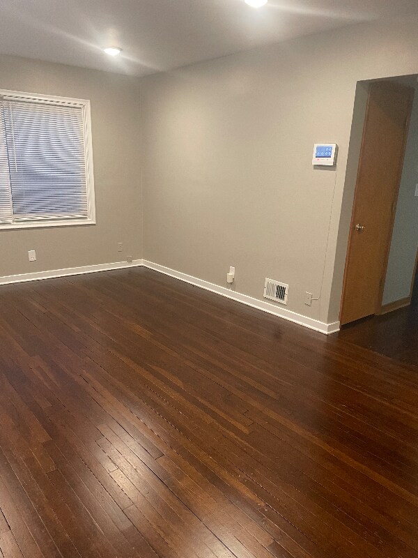 Building Photo - 5706 Pratt St