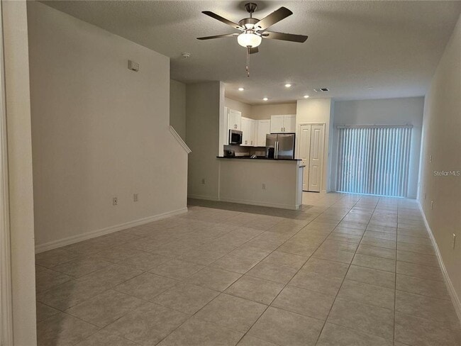 Building Photo - 8309 Crescent Oaks Dr