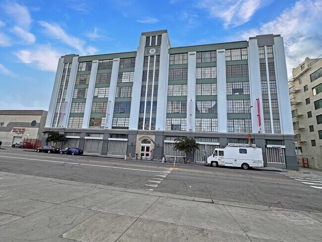 Building Photo - 420 San Pedro St