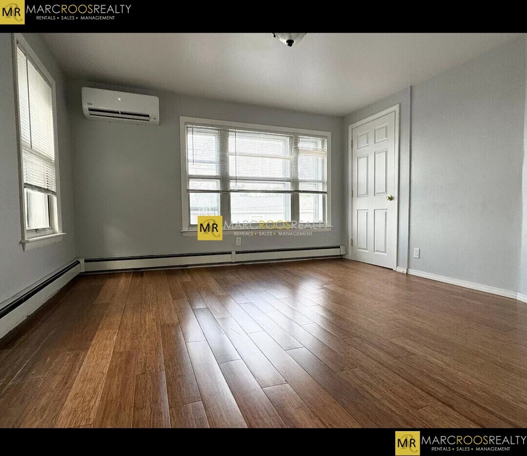 Building Photo - 223 Trenton St