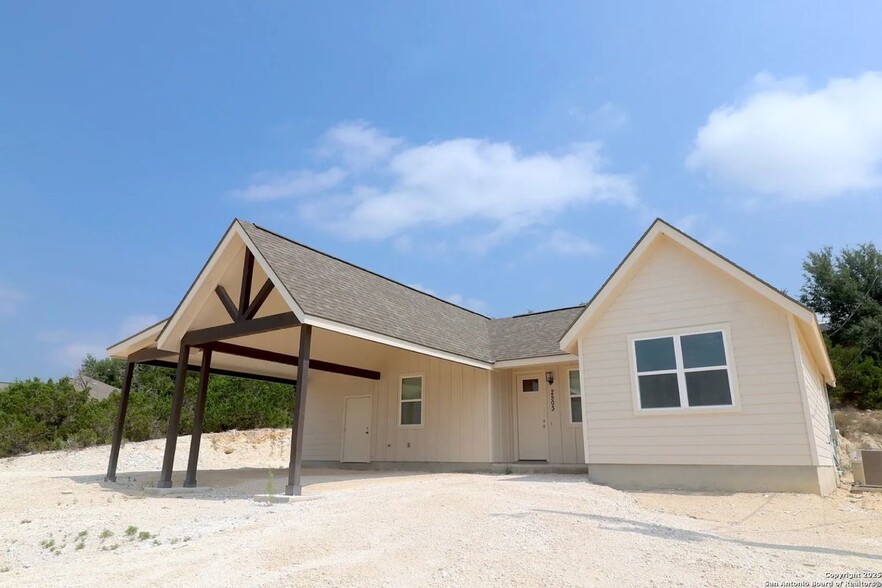 Building Photo - 2503 golf