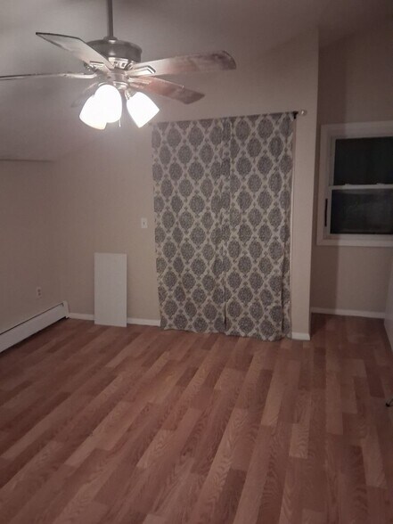 Building Photo - 775 Knotty Oak Rd