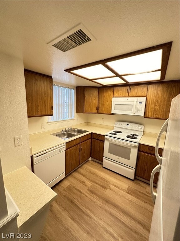 Building Photo - 3823 S Maryland Pkwy