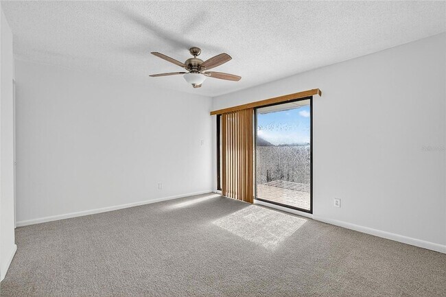 Building Photo - 13618 Greenfield Dr