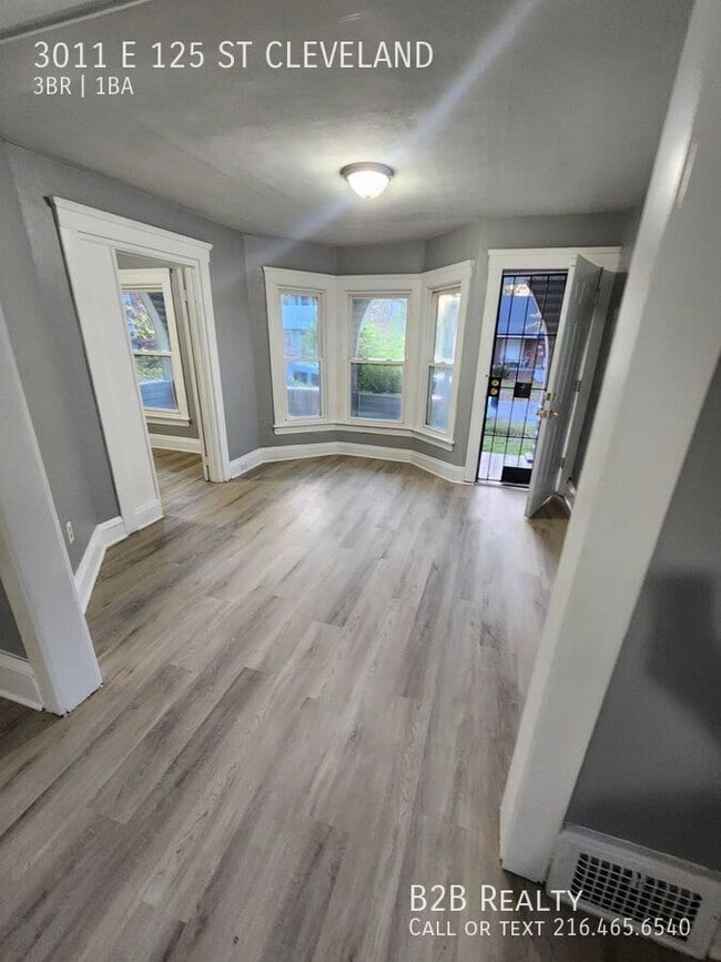 Building Photo - 3011 E 125th St