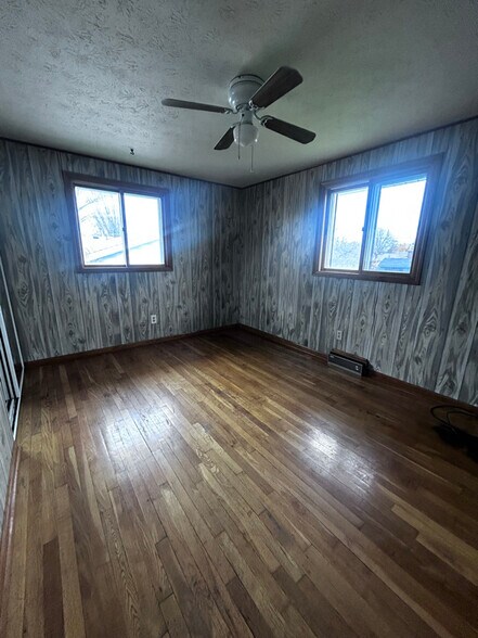 Building Photo - 4025 Kenyon Ave