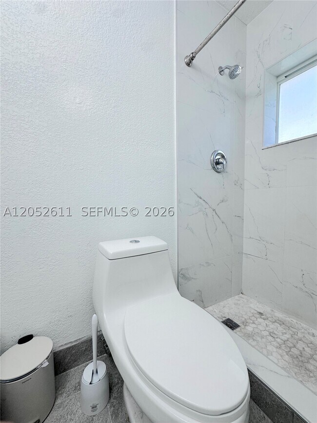 Building Photo - 8600 SW 67th Ave