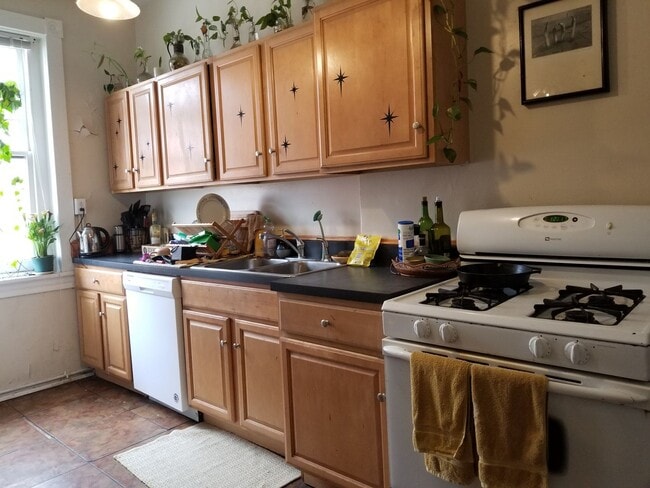 Building Photo - 225 N Arthur Ashe Blvd