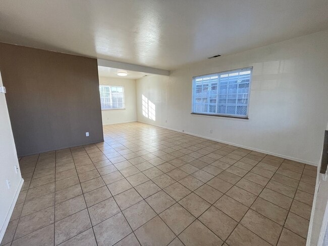 Building Photo - North East Three Bedroom Home