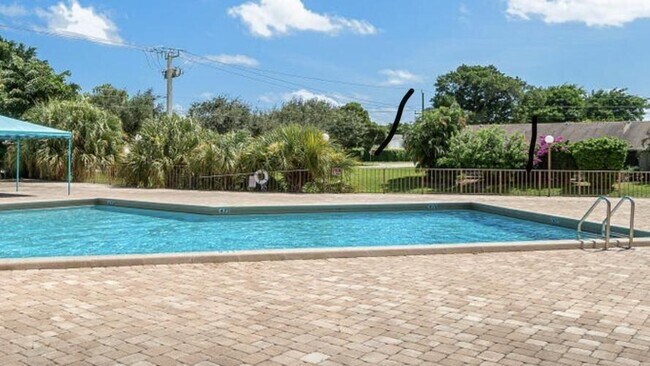 Building Photo - 2828 Casita Way
