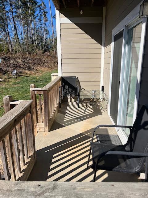 Building Photo - 123 Foxden Dr