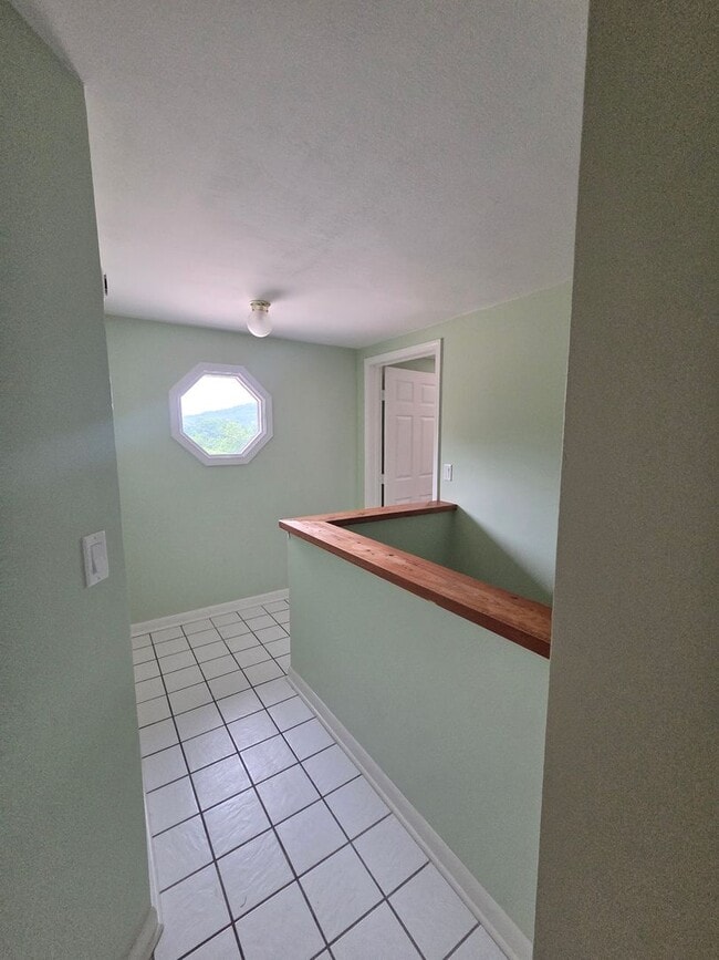 Building Photo - 171 Gilmer St