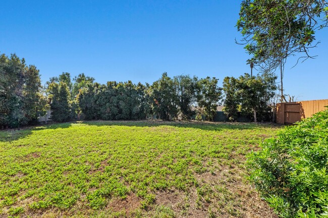 Building Photo - Single Family House