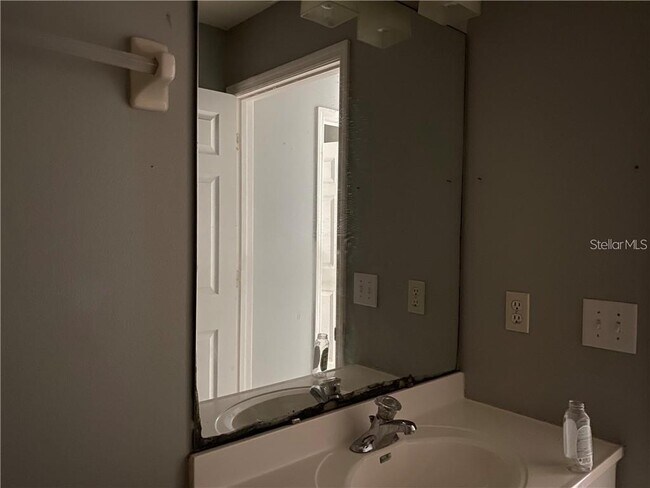 Building Photo - 620 Chestnut Ave