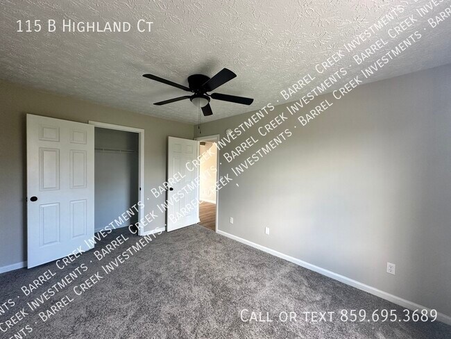 Building Photo - 2-Bed 1-Bath Townhome + Garage