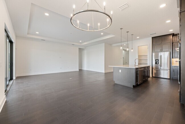 Building Photo - Brand New spacious 4bd/3.5bth Sarasota Hom...
