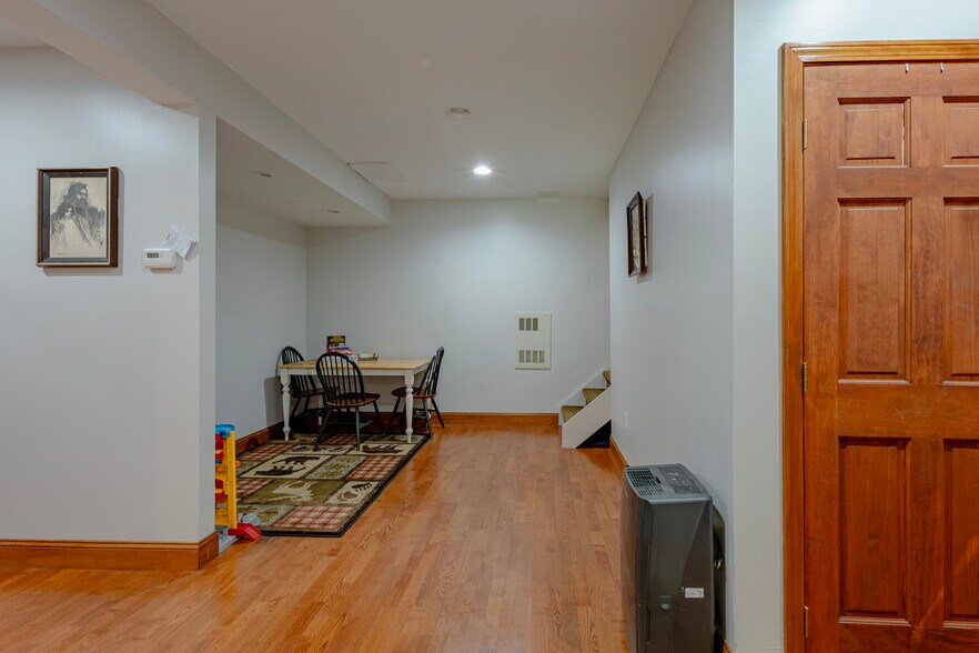 Building Photo - 386 Leroux Rd