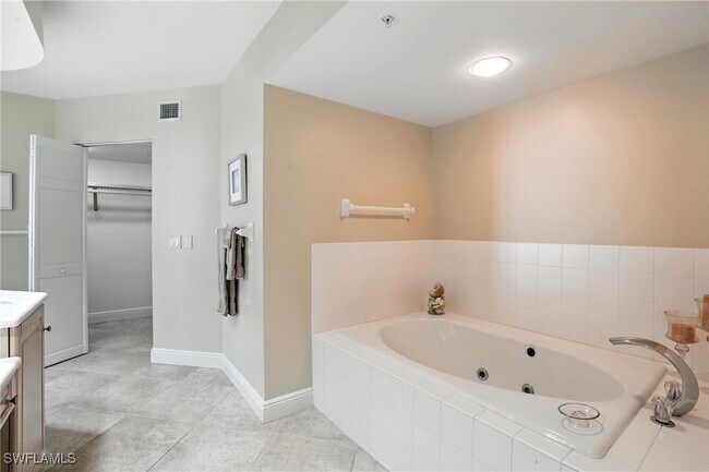 Building Photo - 20 Seagate Dr