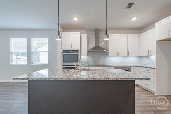 Building Photo - 318 Serengeti Blvd