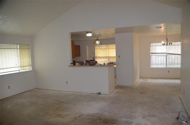 Building Photo - 3407 Sandbrook Dr