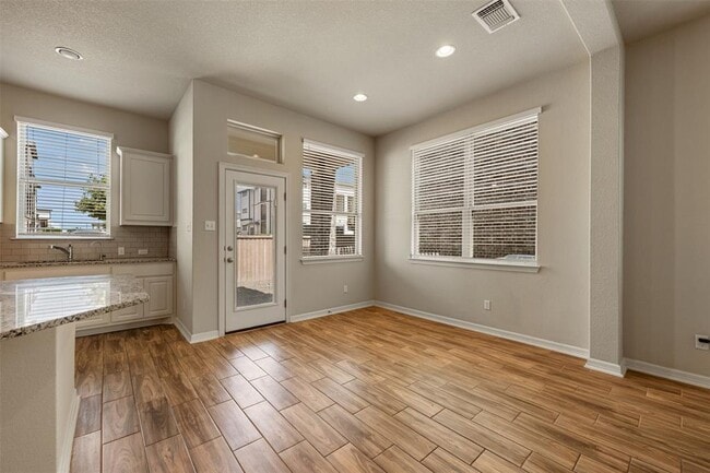 Building Photo - 2202 Dillon Pond Ln