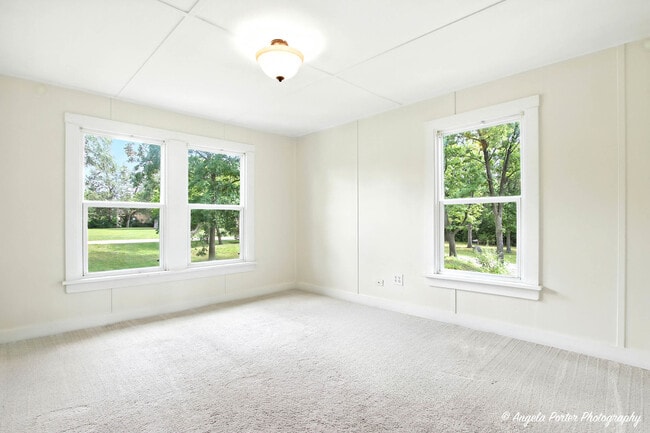 Building Photo - 41028 N Ridge Cir