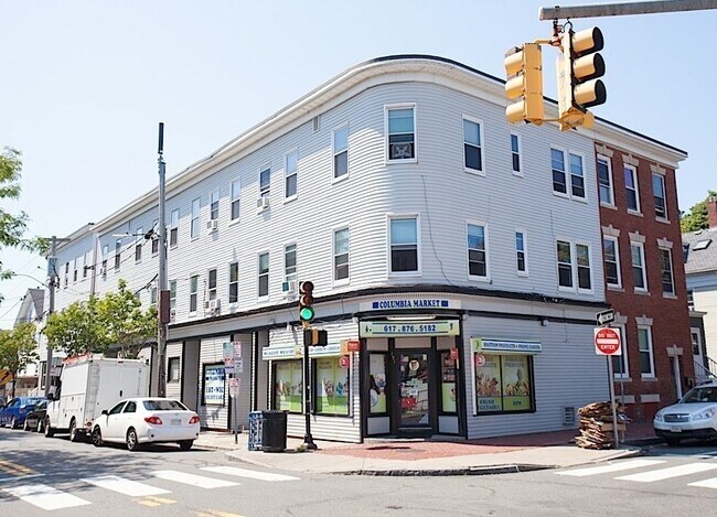 Building Photo - 148 Columbia St