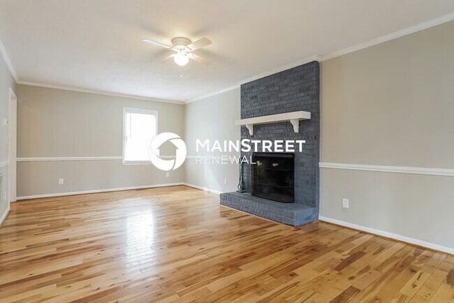 Building Photo - 3 Bedroom Pet-Friendly Home in Garner, NC with Main Street Renewal