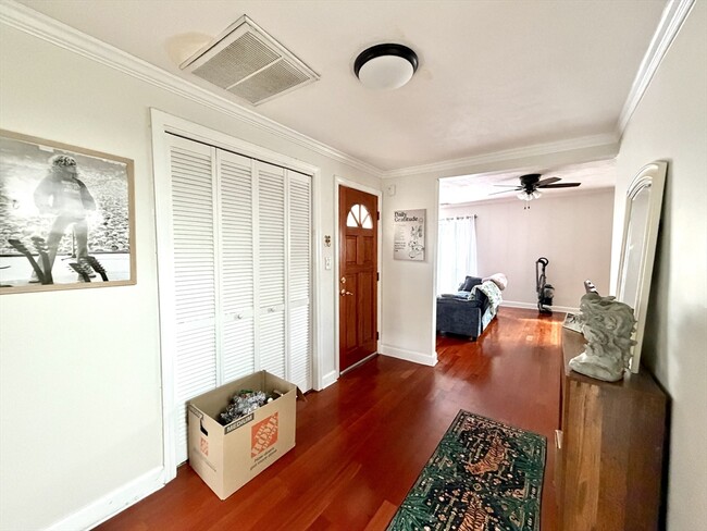 Building Photo - 94 Florida St