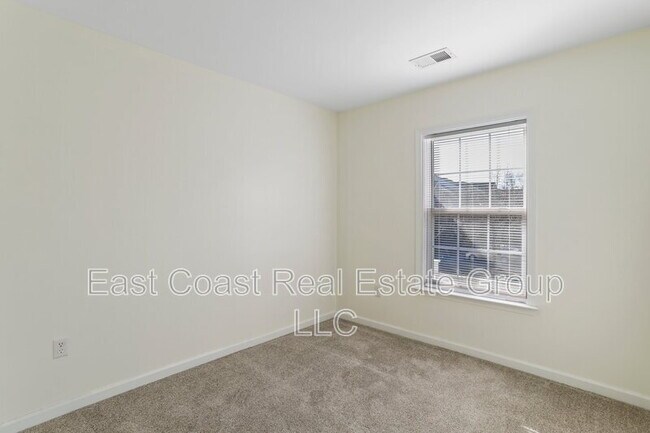 Building Photo - 91 Grindstone Dr
