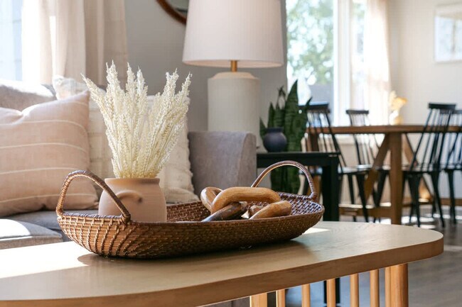 Building Photo - 7906 Lanyard Dr