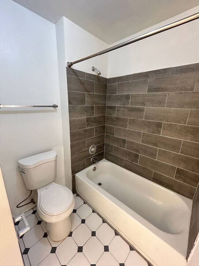 Building Photo - Charming 3 bed / 2.5 bath Gilbert Home wit...