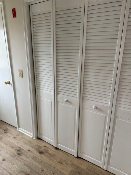 Building Photo - 53 Edgemont Ave