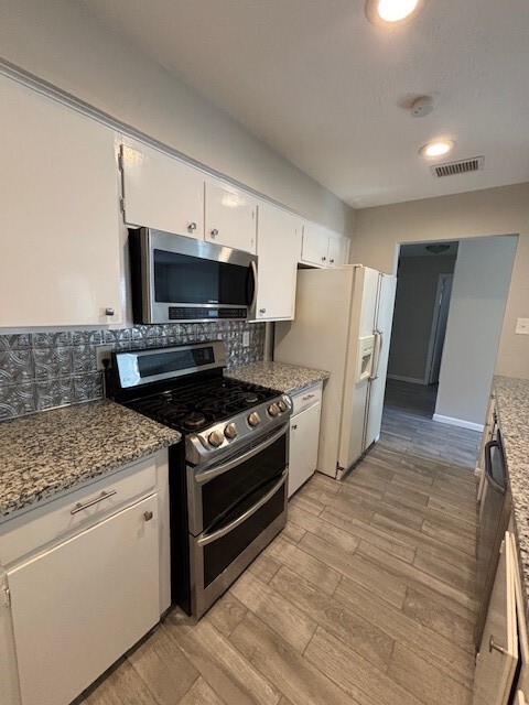 Primary Photo - 3303 Brooktree Ln