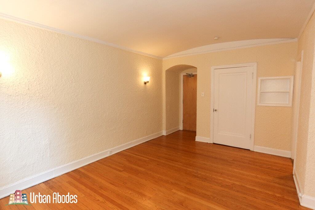 Building Photo - 539 W Arlington Pl