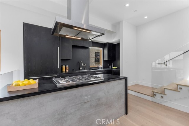 Building Photo - 1035 N Vista St