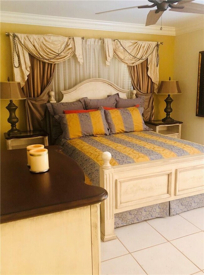 Building Photo - 137 Farnham F