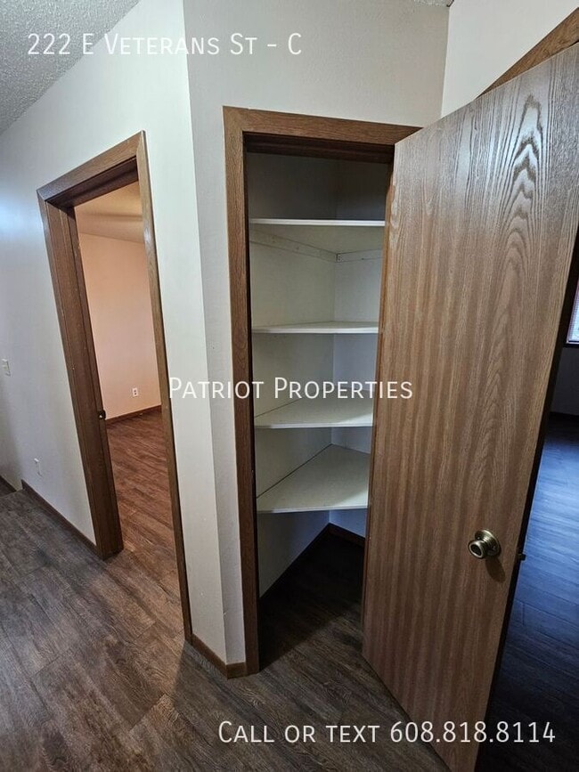 Building Photo - 222 E Veterans St