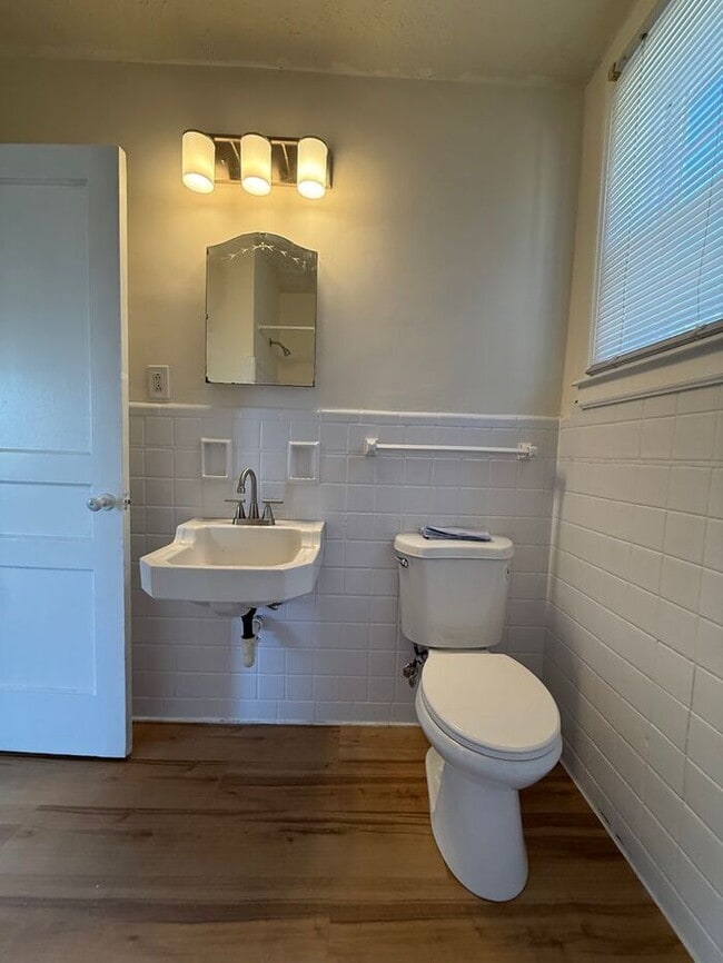 Building Photo - Three Bedroom Brick Home in Buena Vista - Pets Allowed