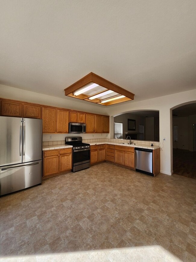 Building Photo - Beautiful Yuba City home located in a cul-de-sac