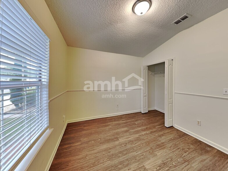 Building Photo - 867 Bonaparte Landing Blvd