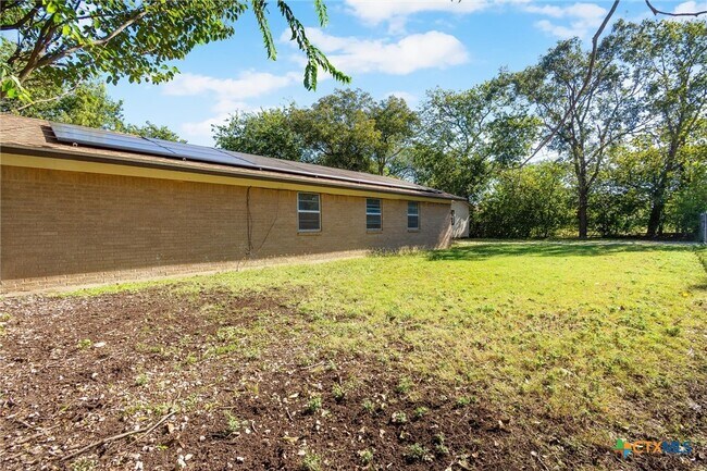 Building Photo - 1820 Gaynor Dr