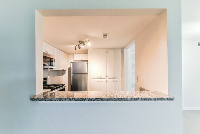 Building Photo - Move In Specials -  Renovated Apartments! ...