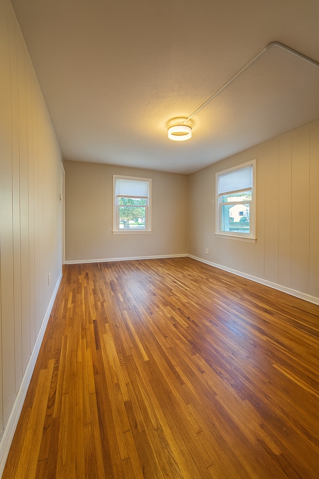 Building Photo - 3 Bed 1 Bath –  On Rental Millbrook Road