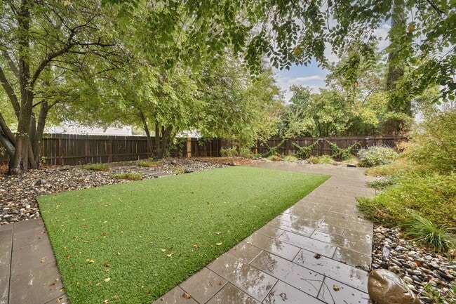 Building Photo - Charming Fully Remodeled 3-Bedroom Home wi...