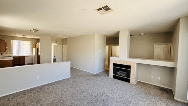 Building Photo - 10660 Windrose Point Ave