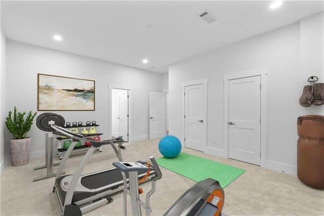 Building Photo - 15448 Hopewell Rd