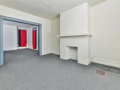 Building Photo - 6419 Deary St