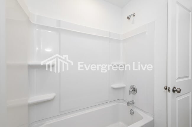 Building Photo - 12520 Huntington Rdg Wy