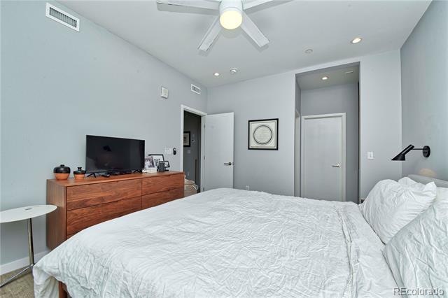Building Photo - 2026 W 33rd Ave